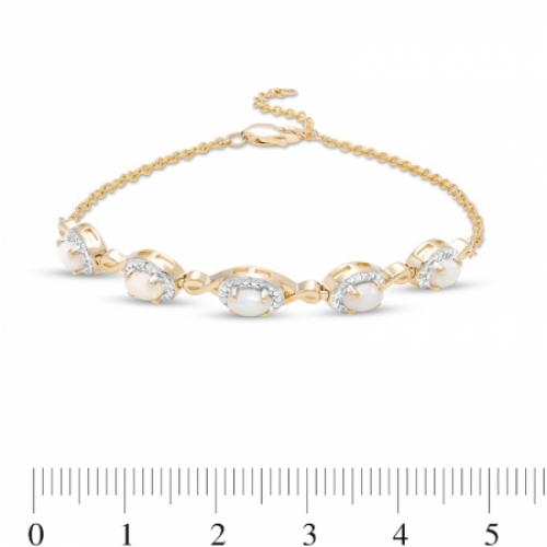 Золотой браслет с пятью овальными опалами и круглыми бриллиантами