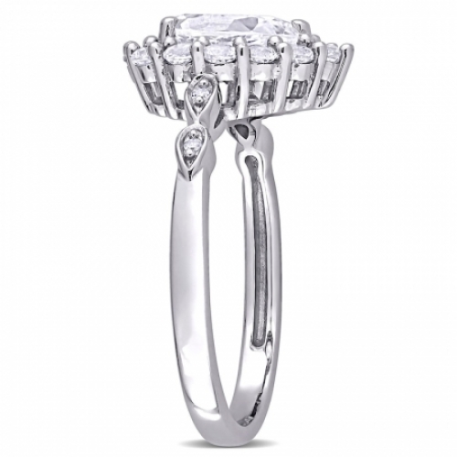 Помолвочное кольцо из белого золота с белым сапфиром и бриллиантами