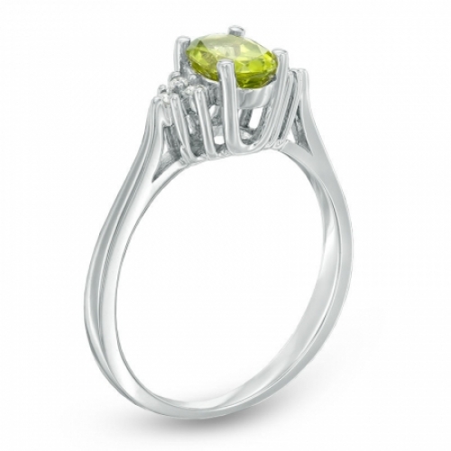 Женское кольцо из белого золота 585 пробы с перидотом и бриллиантами