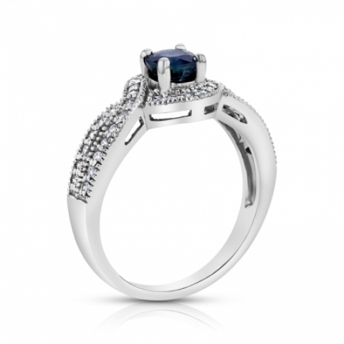 Помолвочное кольцо из белого золота с голубым сапфиром и дорожками из бриллиантов