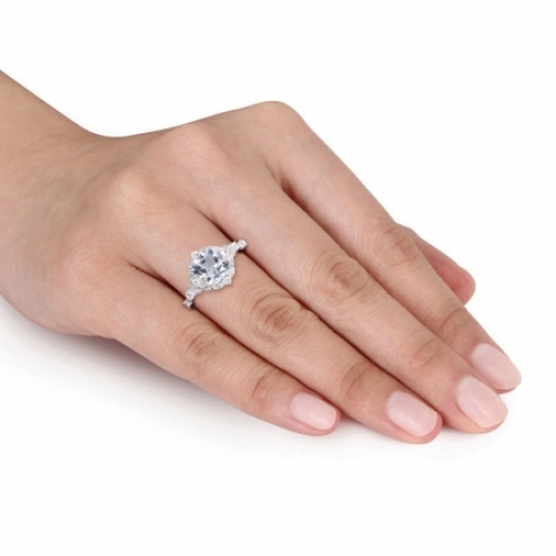 Женское кольцо из белого золота 585 пробы с аквамарином, белым сапфиром и бриллиантом