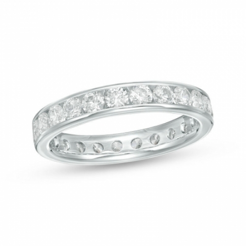 Обручальное кольцо из белого золота с крупными бриллиантами по кругу