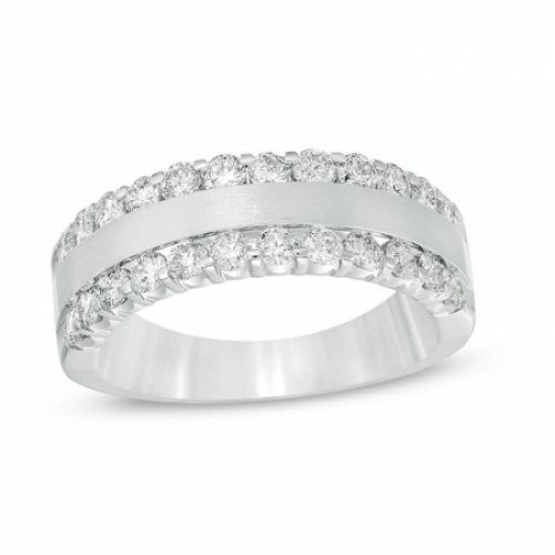 Широкое обручальное кольцо из белого золота с бриллиантами