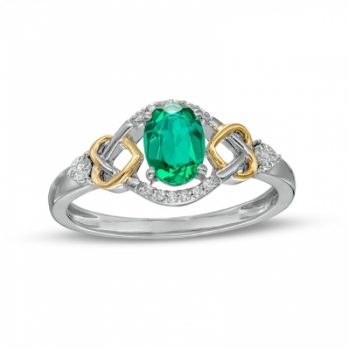 Женское кольцо из серебра 925 пробы с изумрудом и бриллиантами