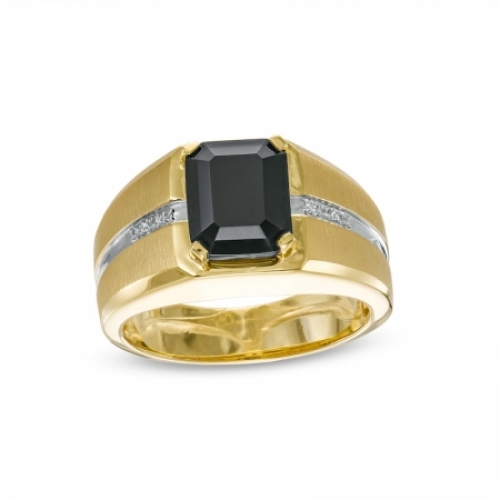 Мужское кольцо из золота 585 пробы с ониксом и бриллиантами