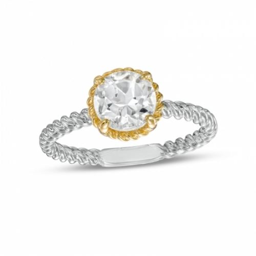 Женское кольцо из серебра 925 пробы с белым топазом