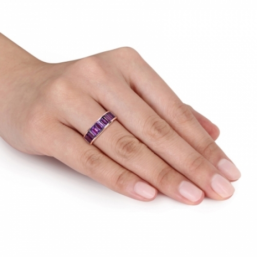 Женское кольцо из серебра 925 пробы с аметистом