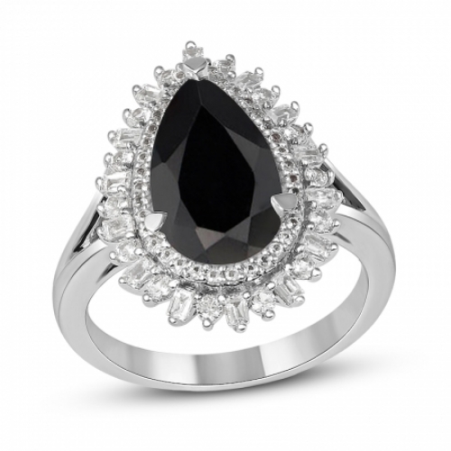 Женское кольцо из серебра с ониксом и белым сапфиром