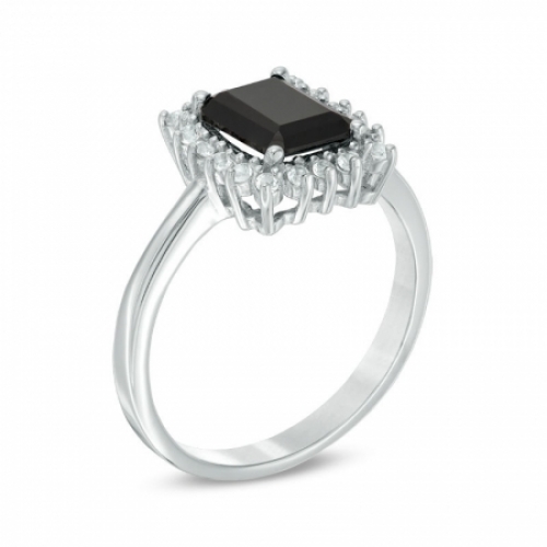 Женское кольцо из серебра с ониксом и белым топазом
