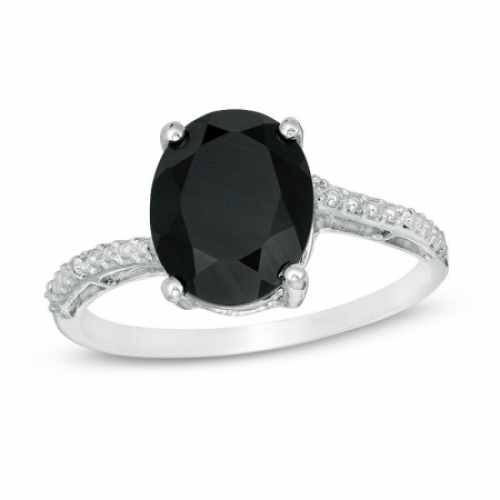 Женское кольцо из серебра с ониксом и бриллиантами