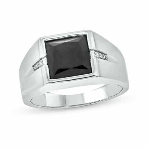 Мужское кольцо из серебра с ониксом и бриллиантами