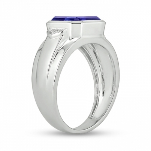 Мужское кольцо из серебра с сапфиром и бриллиантами
