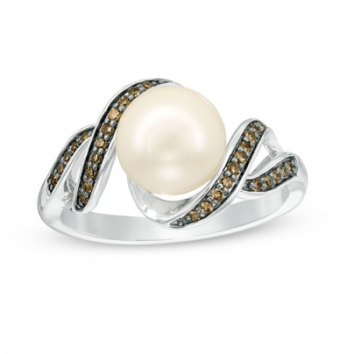 Женское кольцо из серебра с белым жемчугом и бриллиантами