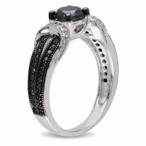 Женское кольцо из серебра с черными и белыми бриллиантами