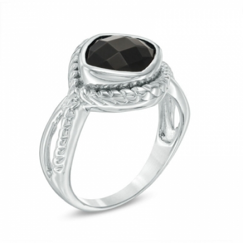 Женское кольцо из серебра с ониксом