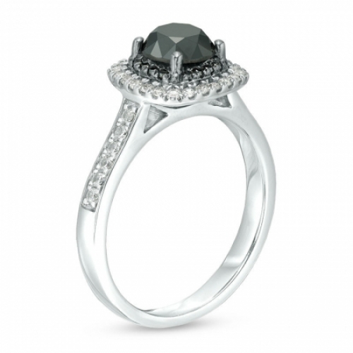 Женское кольцо из платины с черными и белыми бриллиантами