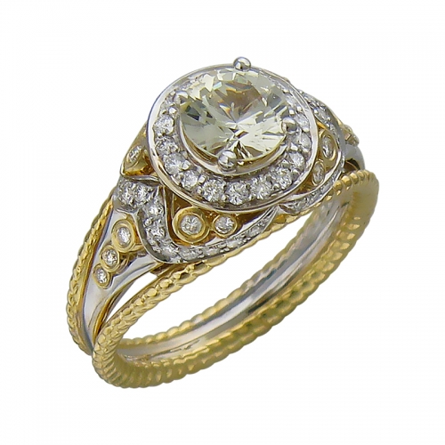 Кольцо из комбинированного золота с бриллиантом, сапфиром
