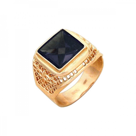 Кольцо-печатка из золота с корундом
