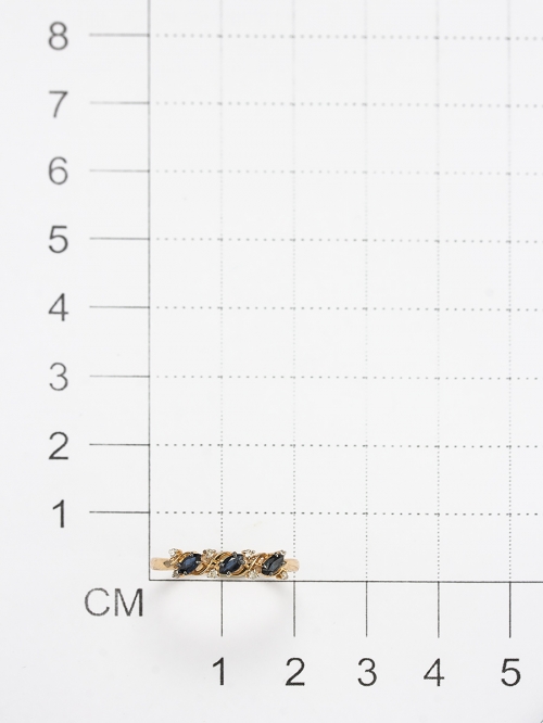 Золотое кольцо с сапфиром и бриллиантом