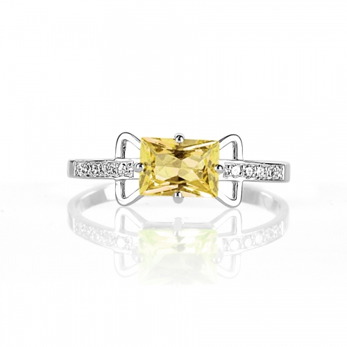 Кольцо из белого золота с цитрином, бриллиантами