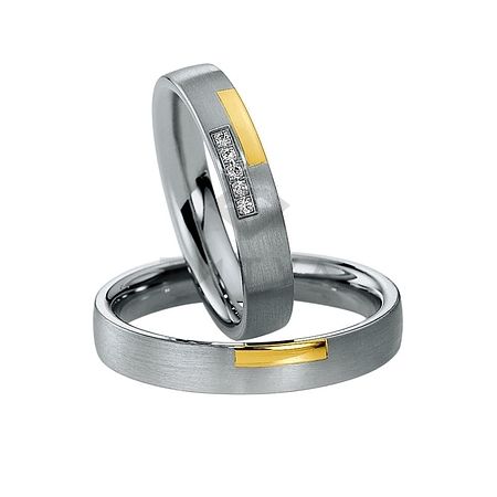 Т-28132 золотые парные обручальные кольца (ширина 4 мм.) (цена за пару)