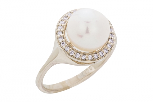 Кольцо из белого золота с бриллиантами и жемчугом