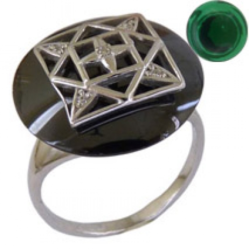 Женское кольцо из серебра 925 пробы c малахитом и фианитами