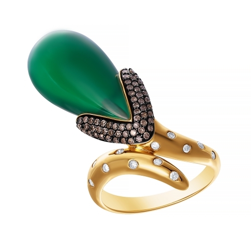 Кольцо из желтого золота с зеленым агатом и бриллиантами