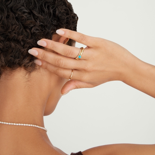 Женское кольцо из серебра с бирюзой