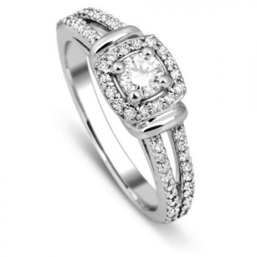 Помолвочное кольцо  из белого золота с бриллиантами