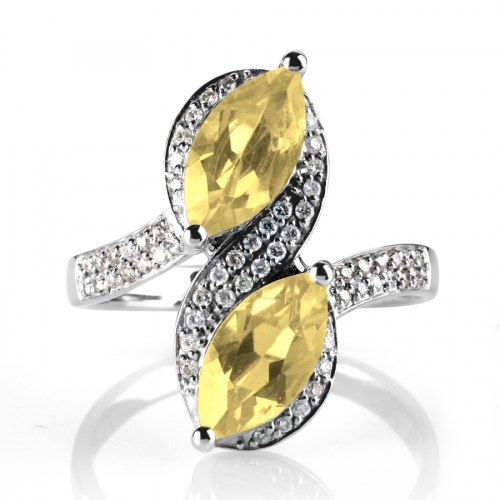 Кольцо из белого золота с цитрином и бриллиантом