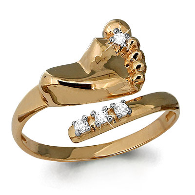 Т-25956 золотое кольцо на рождение ребенка с бриллиантом