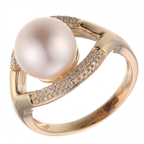 Кольцо из золота с жемчугом и бриллиантами