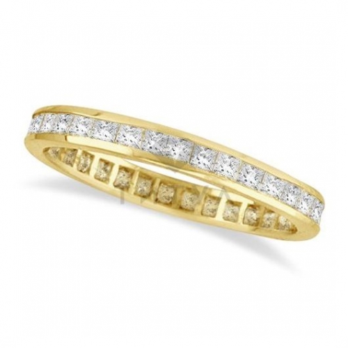 Кольцо из желтого золота с муассанитами