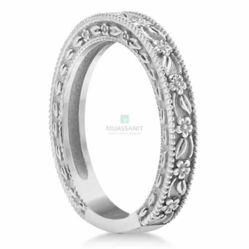 Женское кольцо из белого золото с муассанитами