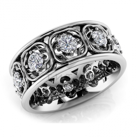 Модное кольцо с муассанитами из белого золота