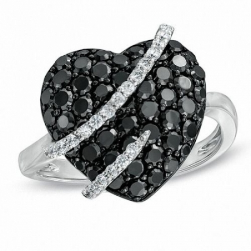 Кольцо из серебра с черными бриллиантами в виде сердца