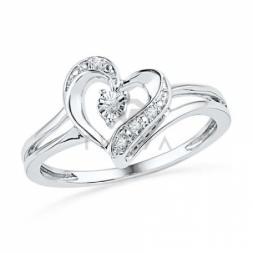 Кольцо с сердцем из серебра с бриллиантом