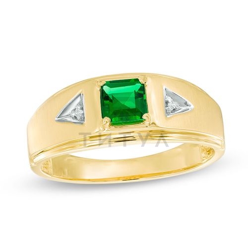 Мужское кольцо из желтого золота с бриллиантом и изумрудом