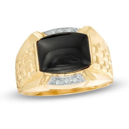 Мужское кольцо из желтого золота с ониксом и бриллиантом