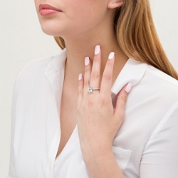Женское кольцо из белого золота 585 пробы с аквамарином и бриллиантом