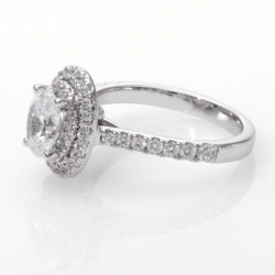 Женское кольцо из белого золота 585 пробы с сапфиром и бриллиантами