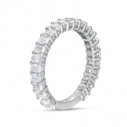 Обручальное кольцо из белого золота с бриллиантами огранки октагон по окружности