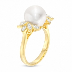 Женское кольцо из серебра 925 пробы с белым жемчугом и бриллиантом