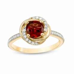 Женское кольцо из желтого золота 585 пробы с гранатом и бриллиантами