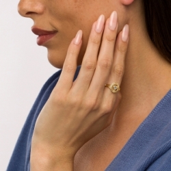 Женское кольцо из серебра 925 пробы с топазом