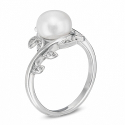 Женское кольцо из серебра с жемчугом и белым сапфиром