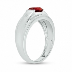 Мужское кольцо из серебра с рубином и бриллиантами