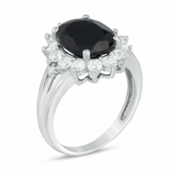 Женское кольцо из серебра с ониксом, белым сапфиром и бриллиантом