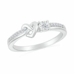 Женское кольцо из серебра с бриллиантом